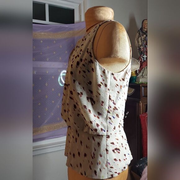 Ann Taylor Cutaway Keyhole Shell Blouse Cobbled Path Print Color - Picture 8 of 11